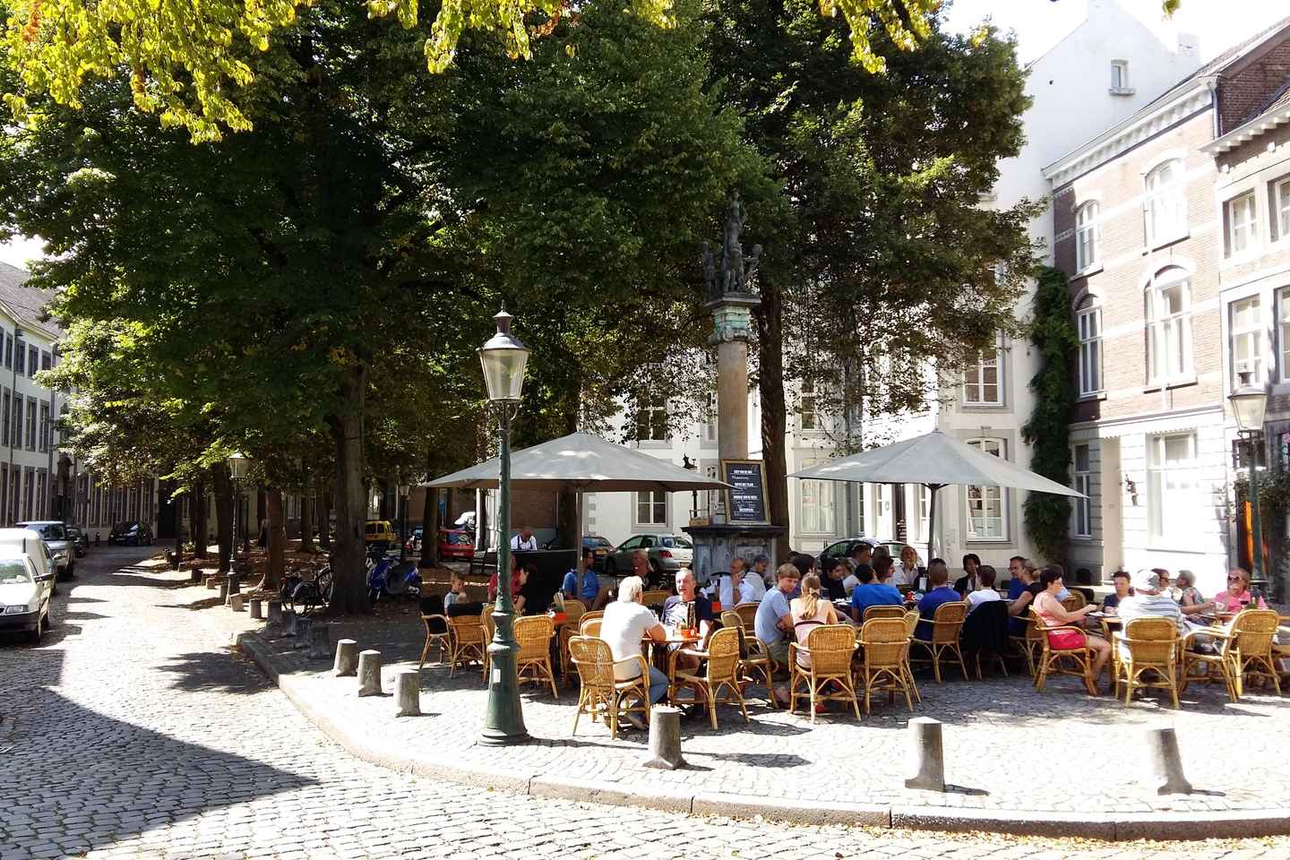 Historical Maastricht: Private Walking Tour with Local Guide