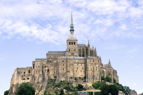 From Cherbourg: Mont Saint-Michel Guided Tour
