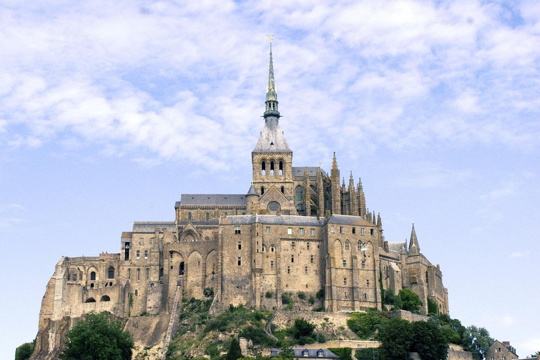 From Cherbourg: Mont Saint-Michel Guided Tour