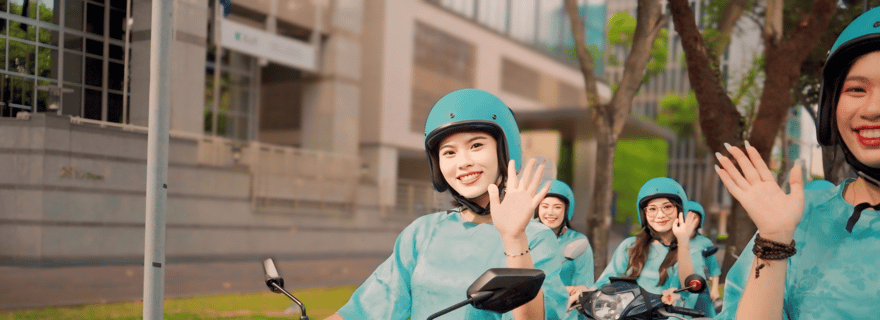 Ao Dai Female Rider : Saigon Motorbike Adventures