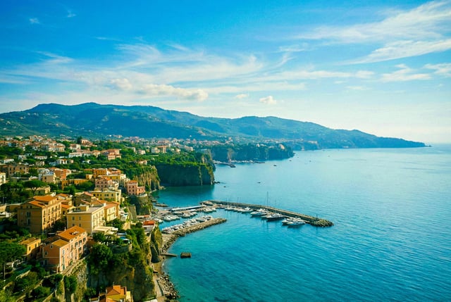 Ab Rom: VIP-Tagestour nach Pompeji und Sorrent mit Mittagessen