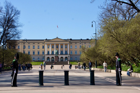 Oslo: From Fjord to Palace Walking Tour