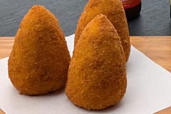 Streetfood-Rundgang durch Messina und astronomische Uhr-Show