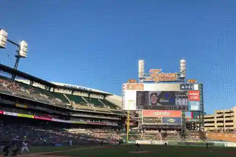 Detroit: Baseballspiel der Detroit Tigers im Comerica Park