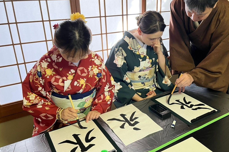 Kyoto: Zen Calligraphy Scroll Workshop