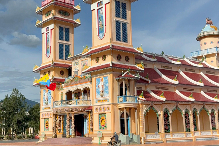 Black Virgin Mountain, Caodai Temple, Buddha Pagoda Tour Private Tour With Buffet
