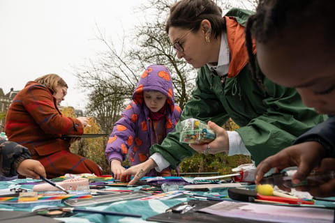 Amsterdam's Albert Cuyp Market: Family Tour & Art Activities