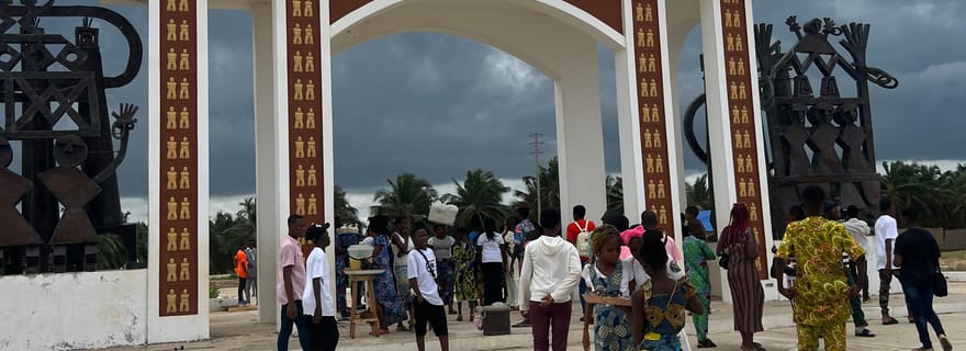 Ouidah : visite guidée en vélo électrique - demi-journée