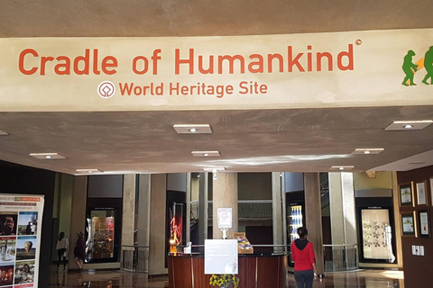 From Johannesburg: Sterkfontein Caves & Maropeng Tour