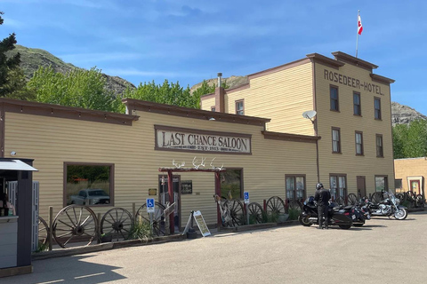 Badlands Tour: Drumheller with Museum, Hoodoos & Dinosaurs Booking Option for Summer 2026