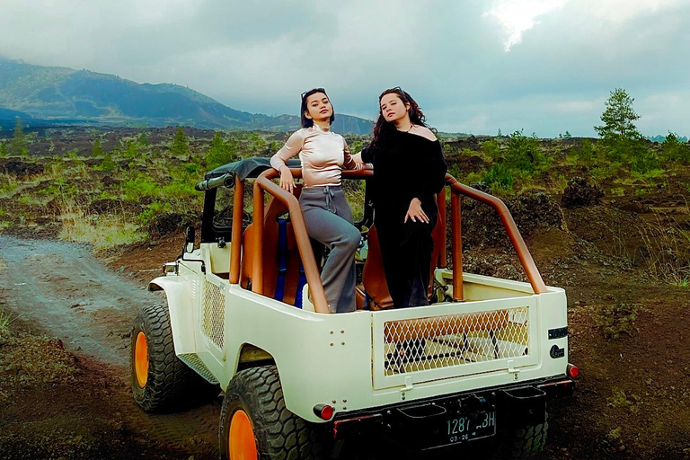 Mount Batur: Sunset/Sunrise 4WD Jeep Tour with PhotographerSunrise Jeep Tour with Transfer From Bali Central area