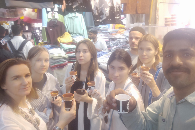 Delhi: Tour gastronômico pela Velha Deli com mercado de especiarias, templo e mesquita