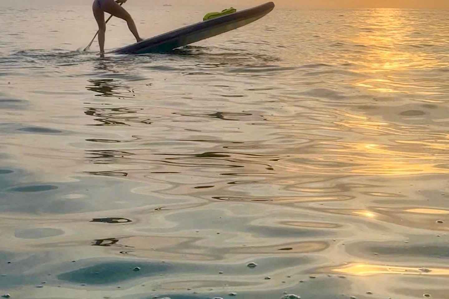 Закатное путешествие на каяках/сапах: Луковые пещеры и Секретные пляжи