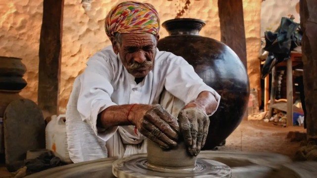 Visit 2 Days Bundi Private Tour From Jaipur With Pottery & Crafts in Jaisalmer