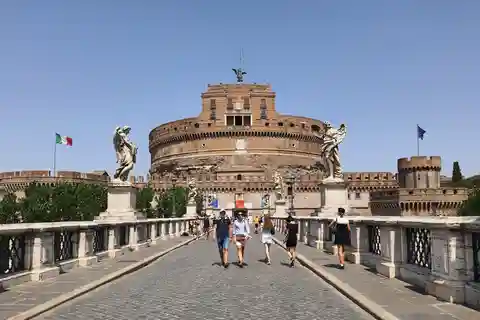 Vatican: Fun Treasure Hunt for Kids and Families with Gelato