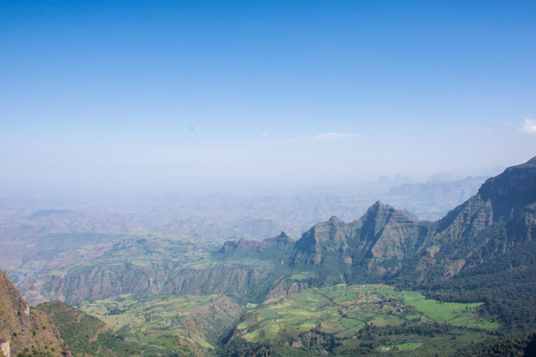 Addis Abeba: Simien Mountains Trekking Tour mit FlügenAddis Abeba: Trekking in den Simien Mountains mit Flügen
