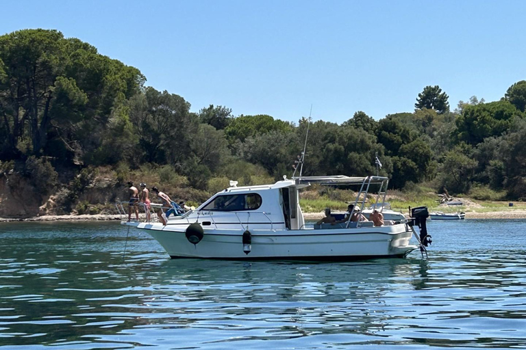 Corfu: Passeio de barco particularCorfu: Excursão de 1 dia em um barco particular