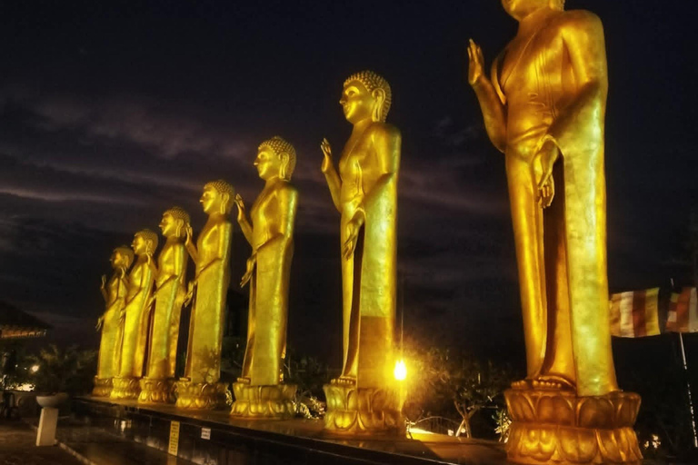 Kandy: Night Tour with Temples and attractions in the area Kandy Night Tour with Temples,attractions in the area by tuk
