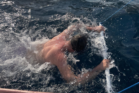 Bali: Lovina Sharing Boat for Dolphin Swimming