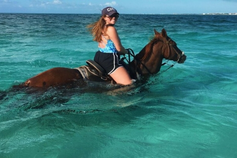 Randonnée à cheval privée et baignade à Montego Bay