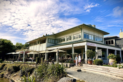 Auckland: Matakana Village, Omaha Beach, & Honey Tour