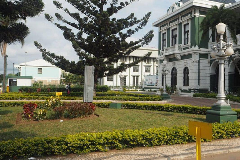 Maputo: 2-Day City Tour with Hotel Stay and Transfers