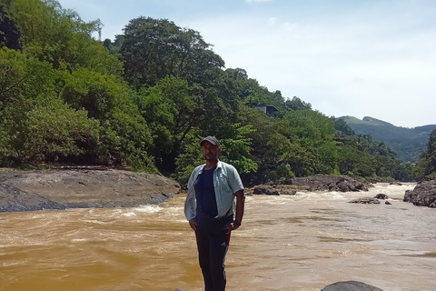 The Best Kandy Tuk-Tuk city Tour with a Professional Guide