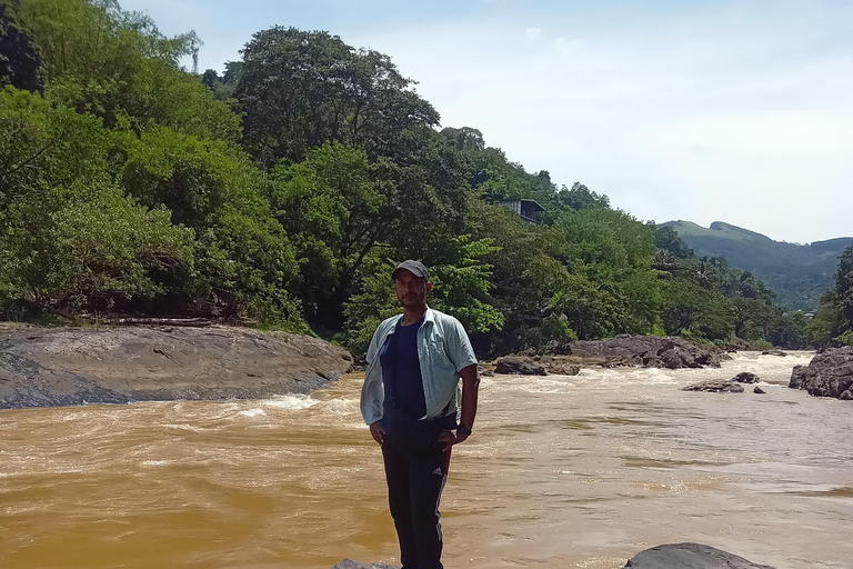 The Best Kandy Tuk-Tuk city Tour with a Professional Guide