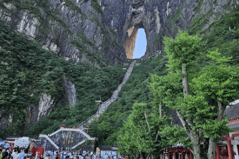 Zhangjiajie: Tianmen Mountain and Tujia Folk Park Tour Zhangjiajie: Private Tour of Tianmen Mountain and Tujia Folk