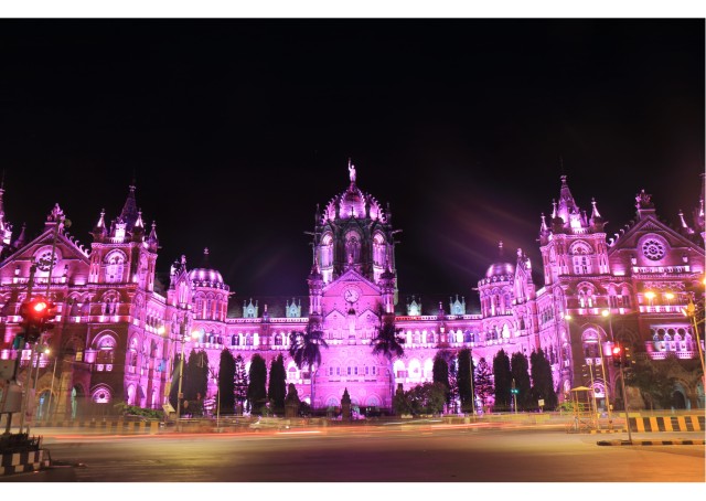 Visit Heritage Mumbai Photography Tour guided walk to capture hues in Mumbai
