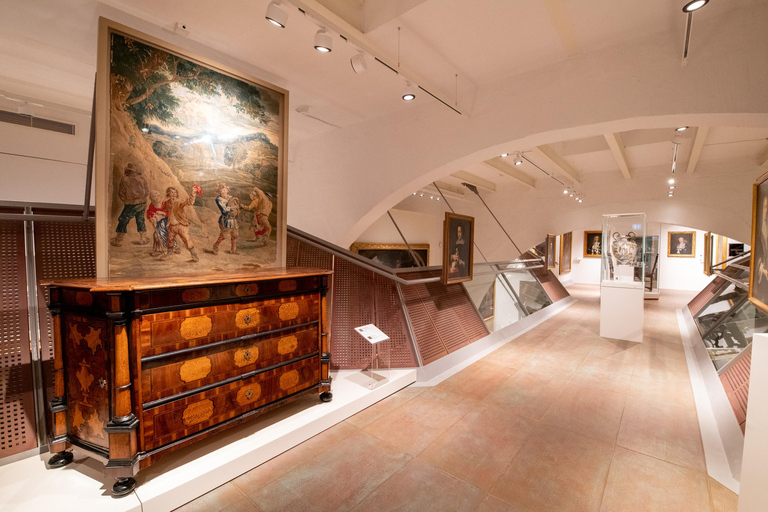 Valletta Full-Day Guided Tour in French w/ Lunch & Transport