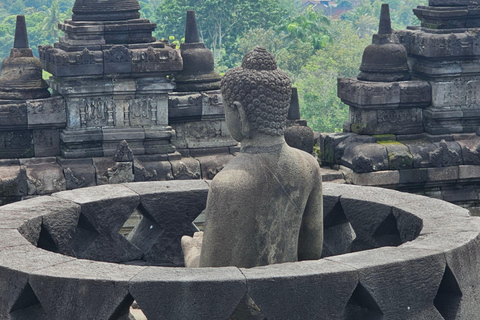 Yogyakarta; Alba/ Salita al Borobudur e Tempio di PrambananAlba a Borobudur, salita in cima e tour del tempio di Prambanan