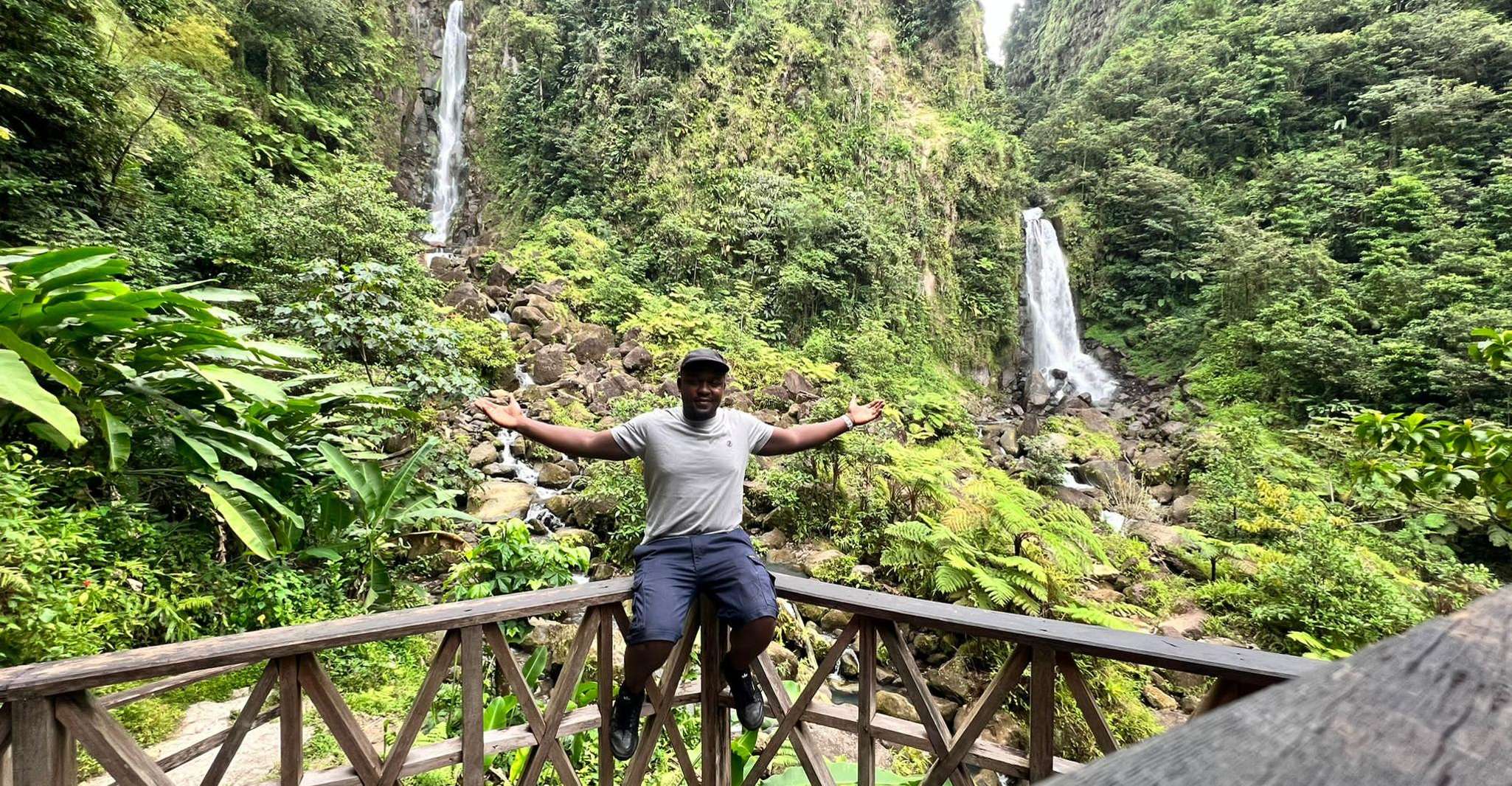 Roseau: Rainforest Tour of waterfall & water canyon swimming