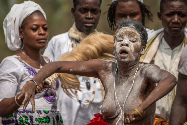En el Corazón de la Magia : Festivales Vudú de Benín y Togo