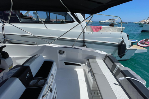 Polignano a Mare Caves and Grottos Tour by Boat with Spritz Polignano a Mare: Caves and Grottos Boat Tour with Spritz