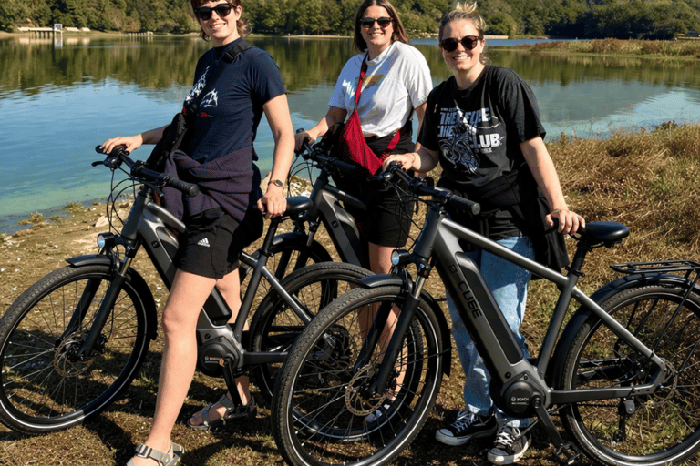 Bike or E-Bike Tour Tirana Express: Cycle Tirana Highlights E-Bike Tour Tirana: Express Cycle of Tirana Highlights