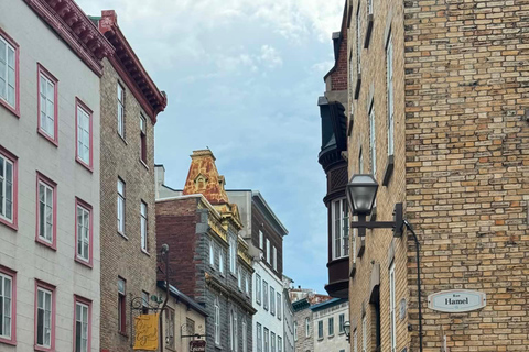 Quebec City: Guided Walking Tour with Rooftop Wine