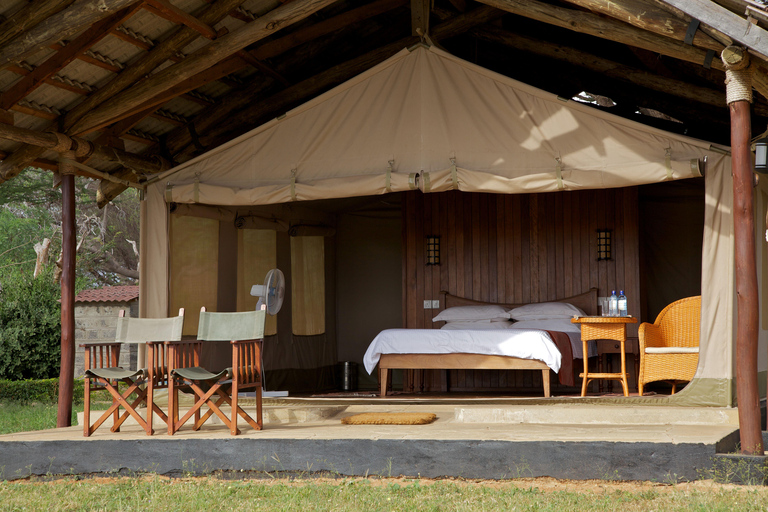 Diani Beach: 2-Day Tsavo East Safari with Game Drives