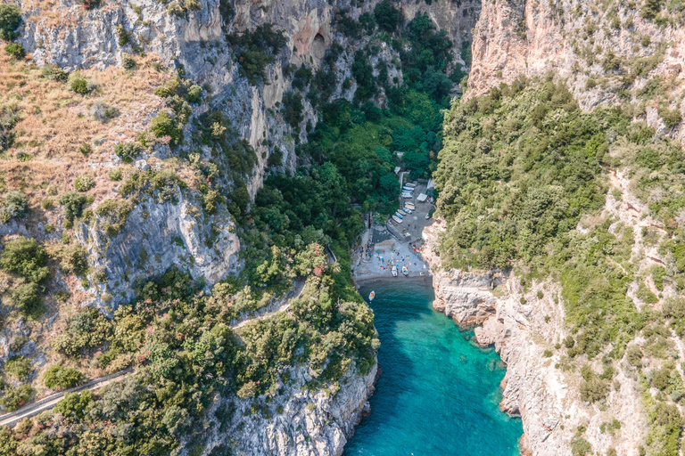 Von Sorrent: Ganztägige gemeinsame Bootstour nach Amalfi und Positano9:00 Uhr Abfahrt - Gruppentour ohne Abholung