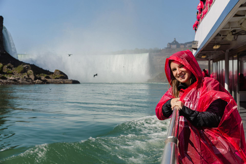 Niagara Falls Highlights Boat Tour with Local Guide