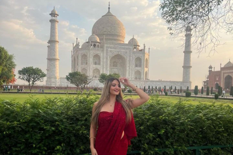 De Deli: Excursão de um dia ao Taj Mahal em comboio super-rápidoExcursão em comboio de 1ª classe