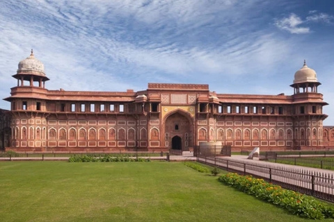 Agra: Visita guiada privada en coche al Taj Mahal y al Fuerte de AgraCoche + Guía + Entradas + Comida