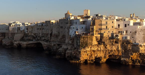 Sunset Cruise Tour to the Polignano Caves with Champagne