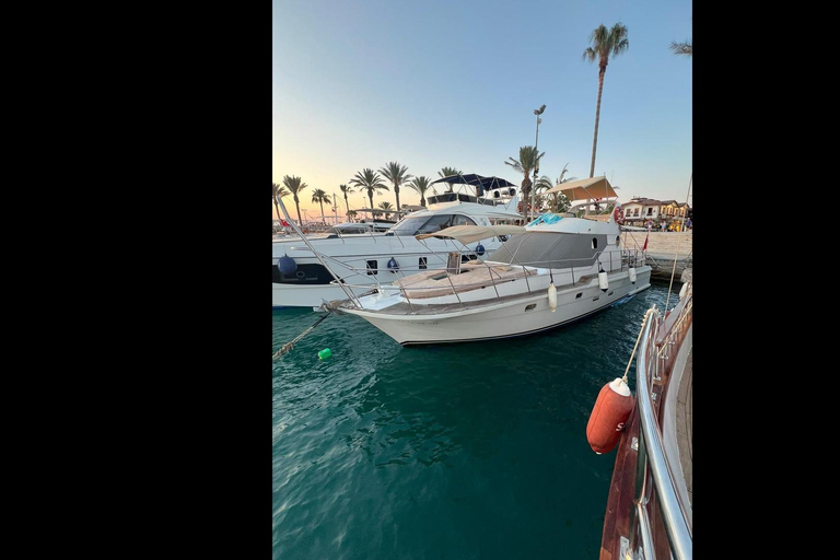 Side: Private Yacht & Sea Boat Cruise with Lunch The private yacht shown in the third picture