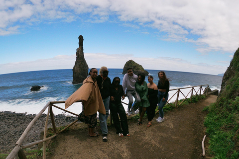 Visite privée des piscines naturelles et des cascades de Porto Moniz