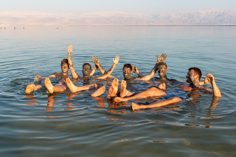 Desde Ammán :Excursión de día completo al Mar Muerto y a las Aguas Termales de Ma'inTodo incluido