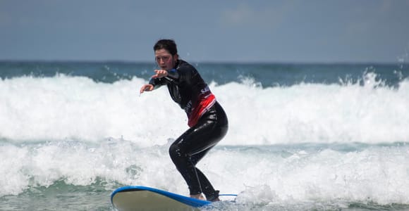 Surfles bij zonsondergang – Ervaring tijdens het gouden uur in de Algarve