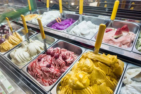 Gelato Tour in Bologna with certified tour guide