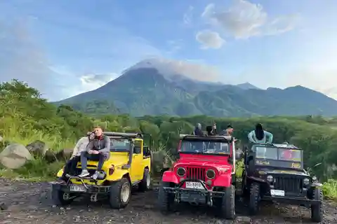 Yogyakarta: Mt. Merapi Sunrise, Jomblang & Pindul Cave Tours