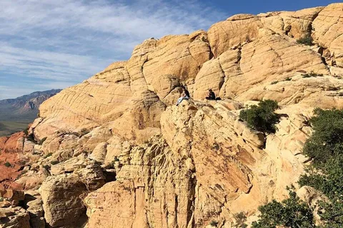 Las Vegas: Red Rock Canyon Guided Hike with Pickup